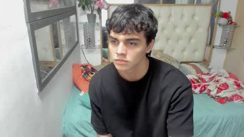 heiker_ online show from October 26, 2025, 2:17 am