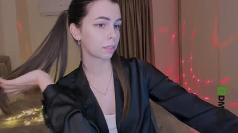 Heiley online show from March 10, 2025, 6:01 pm