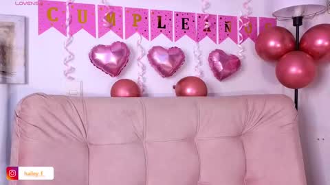 Snapshot of heily_fox chatting on March 5, 2025, 7:27 am HEILY online show from March 5, 2025, 7:27 am