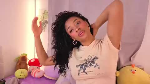 Snapshot of heily_fox chatting on May 5, 2026, 6:21 am HEILY online show from May 5, 2026, 6:21 am