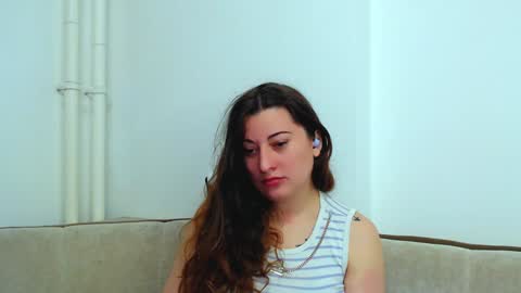 helen_adams_ online show from December 4, 2024, 5:49 am