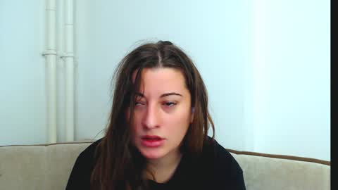 helen_adams_ online show from December 5, 2024, 4:53 am