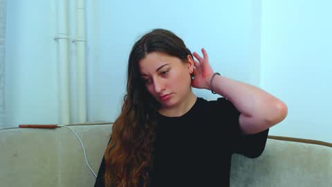 helen_adams_ online show from January 15, 2025, 11:00 am