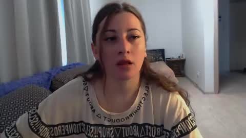 helen_adams_ online show from June 26, 2026, 5:45 am