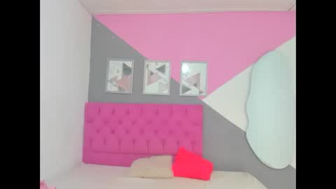 helen_curly online show from November 13, 2025, 2:49 pm