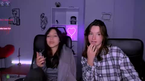 helen_shineee online show from January 13, 2026, 10:15 pm