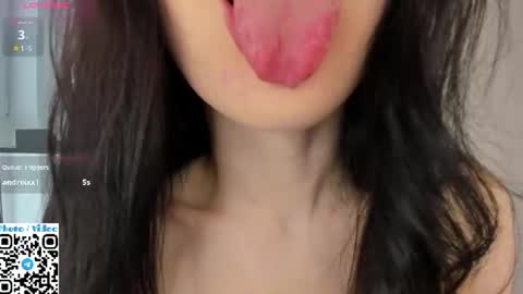 helen_sparkk online show from June 28, 2026, 1:11 am