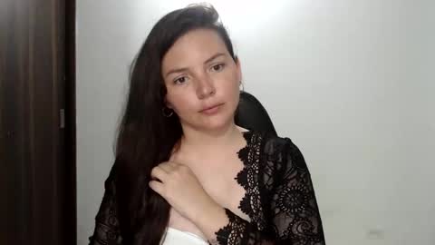 helena online show from October 24, 2025, 9:33 pm