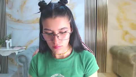 helena1_s online show from September 29, 2025, 8:24 pm