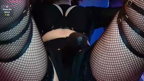 Snapshot of helena__femdom chatting on February 28, 2025, 11:14 am Helena online show from February 28, 2025, 11:14 am