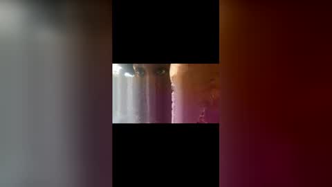 helena_sky online show from December 18, 2025, 7:36 am