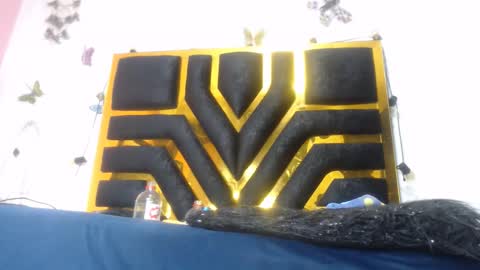 helenahotwet online show from October 4, 2025, 1:20 pm