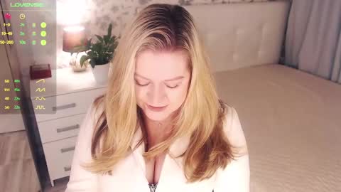 Helena Bonham online show from January 15, 2025, 5:19 am