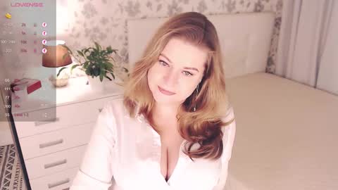 Helena Bonham online show from October 4, 2025, 10:52 pm