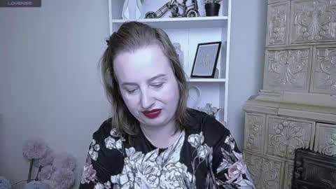 Helen online show from October 23, 2025, 7:40 am