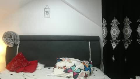 helenhot1989 online show from March 6, 2025, 7:47 am