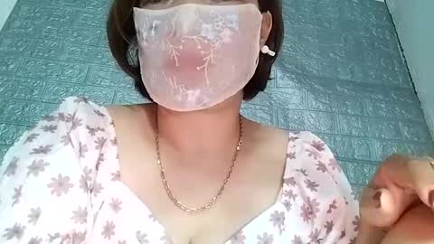 helenna_00 online show from September 13, 2025, 11:15 pm