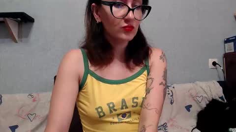 HelenRed online show from November 1, 2025, 9:22 am