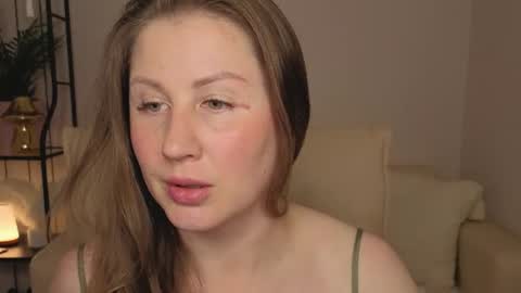 Snapshot of helens_lov chatting on June 28, 2026, 2:06 am Helen online show from June 28, 2026, 2:06 am