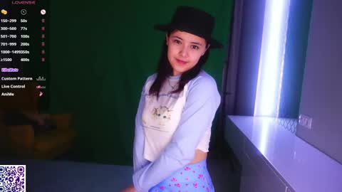 Aurora online show from April 6, 2026, 10:00 pm