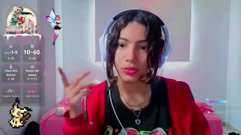 Helia Transfem and Amy online show from November 29, 2025, 4:54 pm