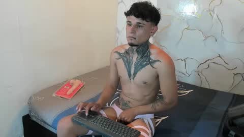 Snapshot of helian_06 chatting on July 1, 2026, 1:29 am helian_06 online show from July 1, 2026, 1:29 am
