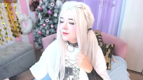 Laura online show from December 5, 2024, 3:26 am