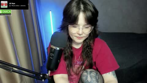 Red online show from October 27, 2025, 8:02 pm