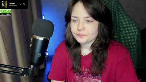 Red online show from April 10, 2026, 9:08 pm