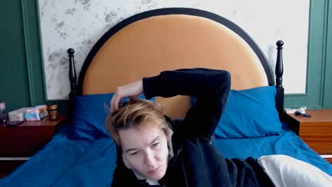 Snapshot of helldollz chatting on October 13, 2025, 7:41 am HellDollz online show from October 13, 2025, 7:41 am