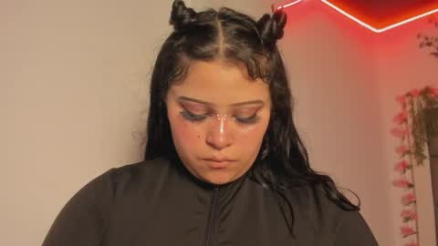 Snapshot of hellen__smith_ chatting on April 22, 2026, 8:39 am hellen__smith_ online show from April 22, 2026, 8:39 am