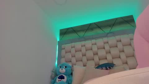 hellen_amazing online show from December 14, 2024, 7:51 am