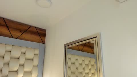 hellen_amazing online show from September 12, 2025, 4:56 am