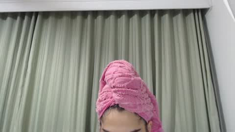 Snapshot of hellen_garcia chatting on December 9, 2024, 2:28 pm Hellen online show from December 9, 2024, 2:28 pm