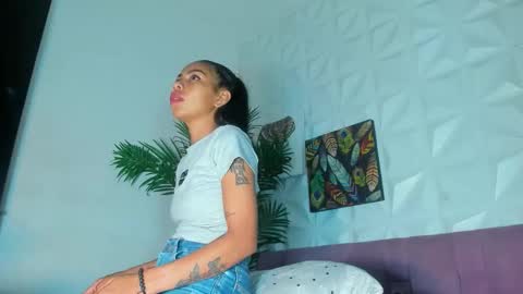 hellen     online show from December 22, 2025, 7:00 pm