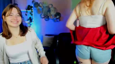 Helli online show from September 11, 2025, 7:47 pm