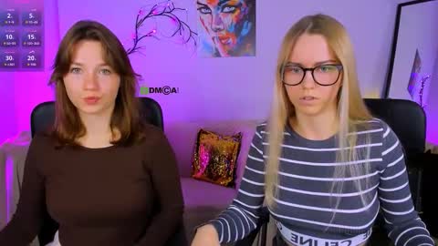 Helli online show from October 8, 2025, 7:44 pm