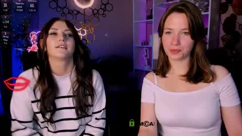 Helli online show from October 14, 2025, 7:36 pm