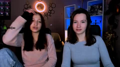 Helli online show from November 23, 2025, 8:08 pm