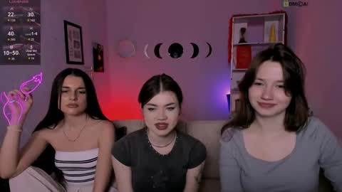 Helli online show from May 10, 2026, 7:19 pm
