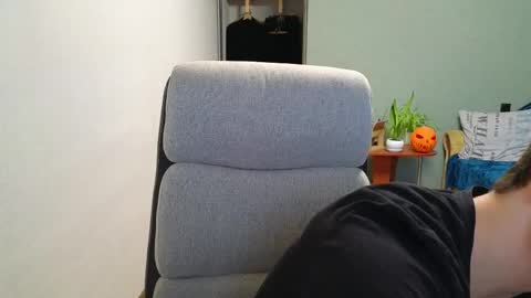 Remy online show from November 23, 2025, 1:33 pm