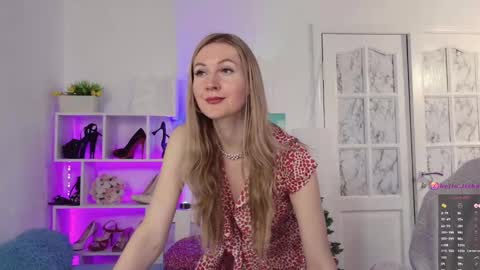 Alisia  Monday to Friday from 10 am to 4 pm GMT 2 online show from December 18, 2024, 8:31 am