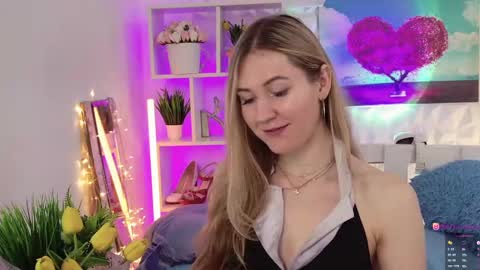 Alisia  Monday to Friday from 10 am to 4 pm GMT 2 online show from February 3, 2025, 11:42 am