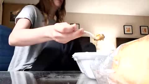 Snapshot of hellokitten123 chatting on April 13, 2026, 5:24 am hellokitten123 online show from April 13, 2026, 5:24 am