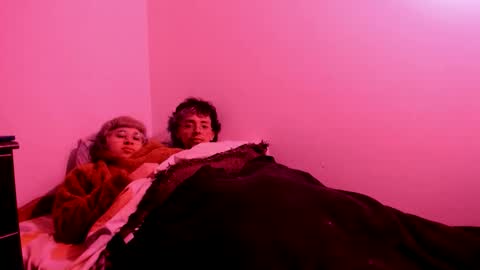 helokitkat online show from October 30, 2025, 3:52 am