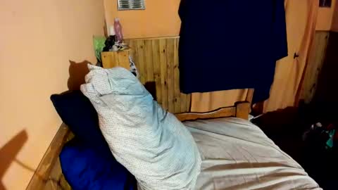 helokitkat online show from November 12, 2025, 2:56 am