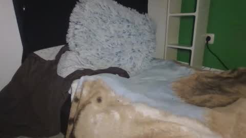 hempdude5588 online show from September 24, 2025, 1:47 pm