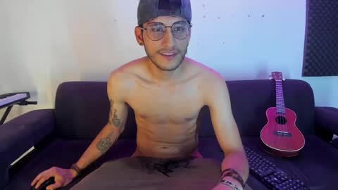 henrik_senn online show from December 2, 2024, 11:45 am