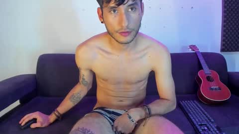 henrik_senn online show from December 3, 2024, 8:39 pm