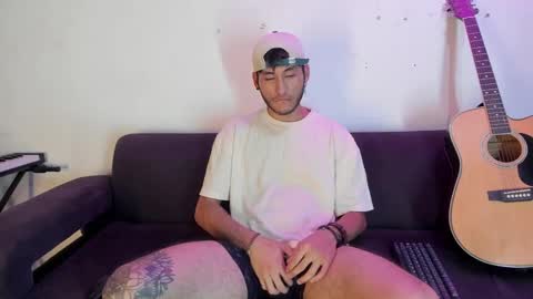 henrik_senn online show from December 13, 2024, 2:32 am